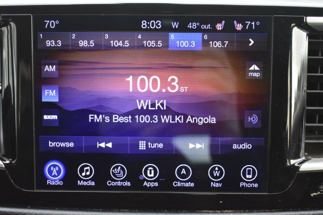 Used 2017 Chrysler Pacifica Touring-L w/ Tire & Wheel Group FWD image 24