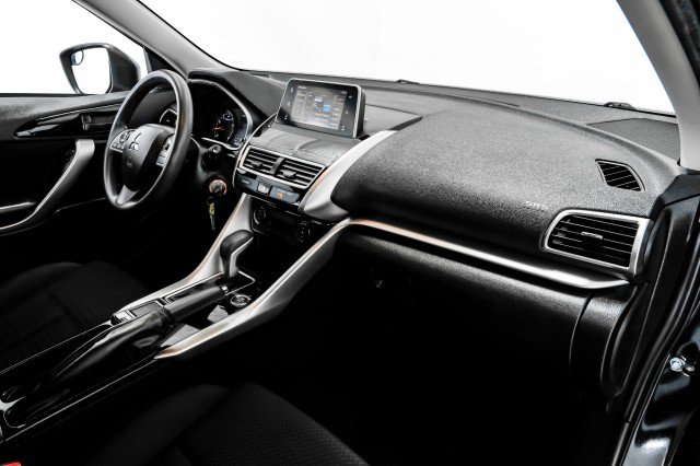 Used 2019 Mitsubishi Eclipse Cross LE image 10