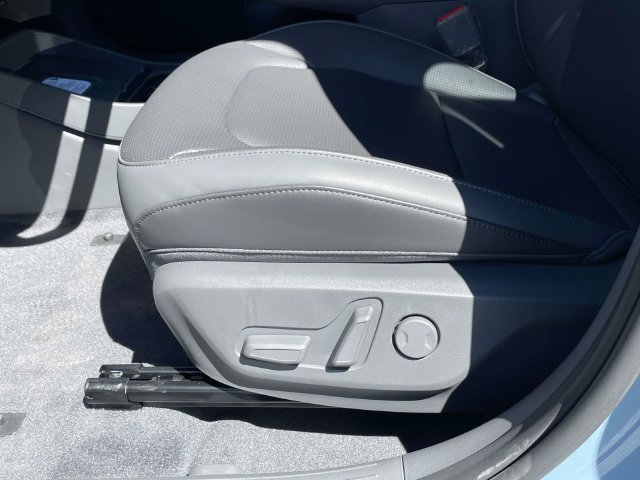 New 2027 Kia EV3 Wind FWD image 15