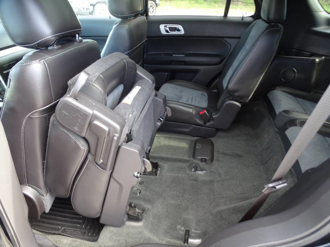 Used 2015 Ford Explorer AWD XLT w/ Equipment Group 202A image 34