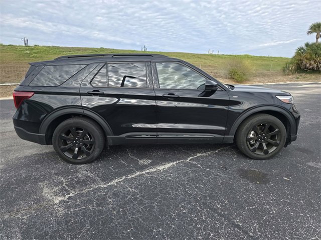 Used 2023 Ford Explorer ST-Line w/ Class IV Trailer Tow Package image 4