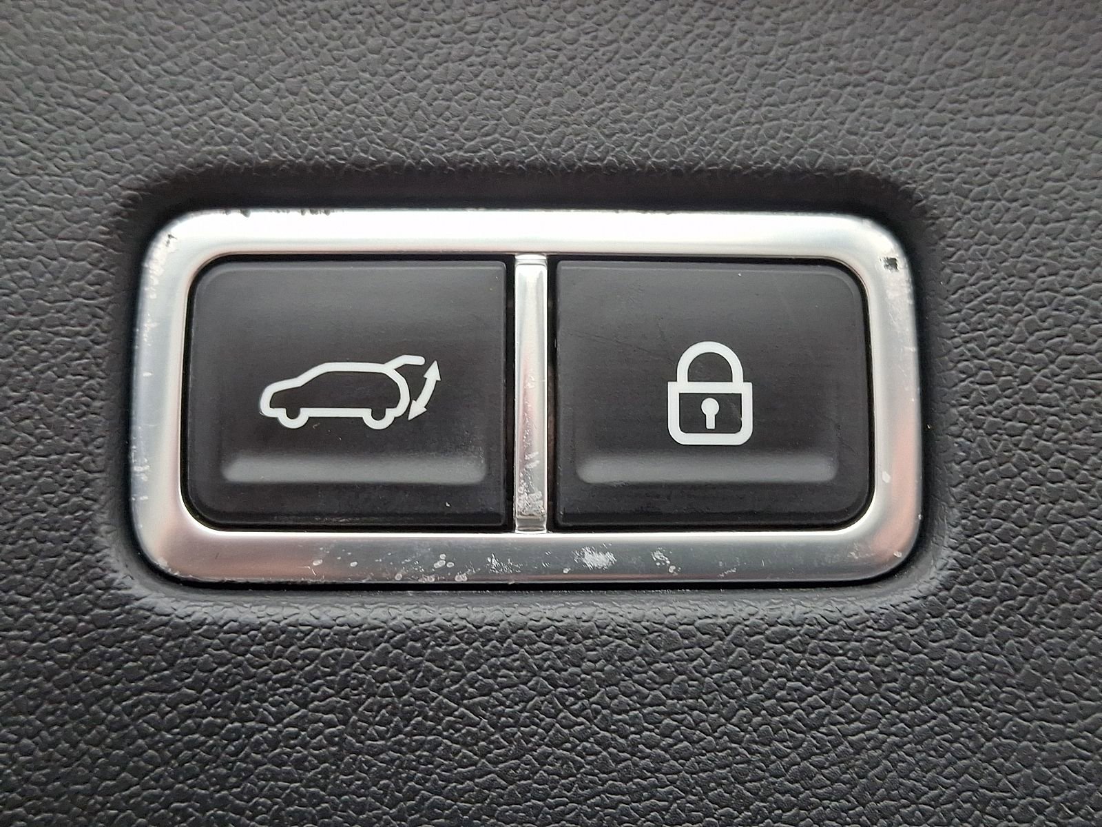 Used 2023 Kia Sorento EX image 30