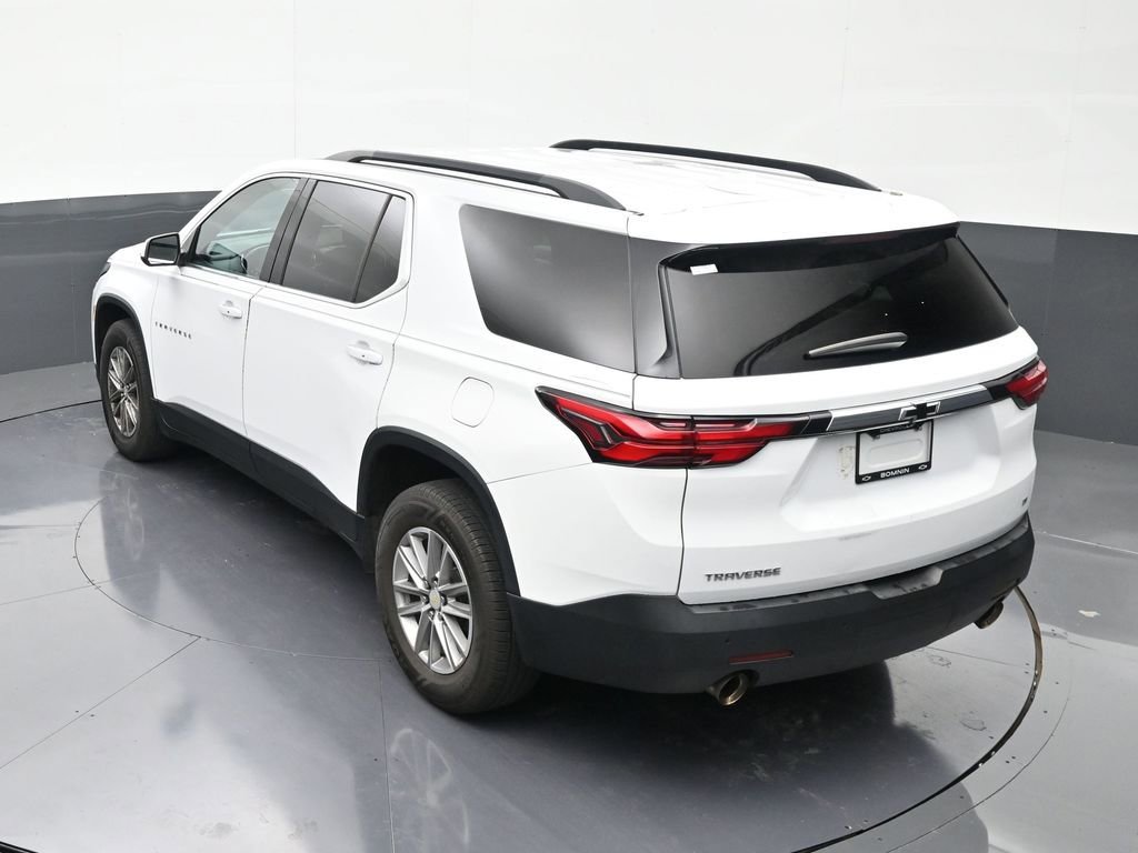 Used 2022 Chevrolet Traverse LT FWD image 14