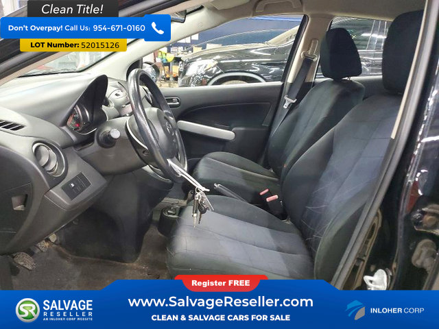 Used 2013 MAZDA MAZDA2 Sport FWD image 9