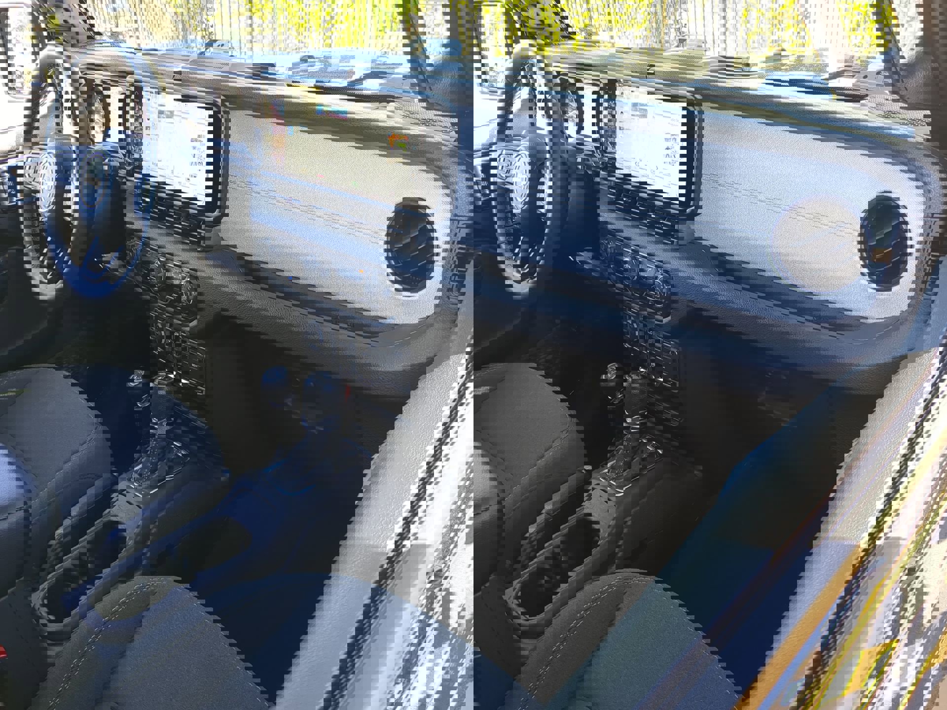 Used 2024 Jeep Wrangler Sport S w/ LED Headlamp & Fog Lamp Group image 13