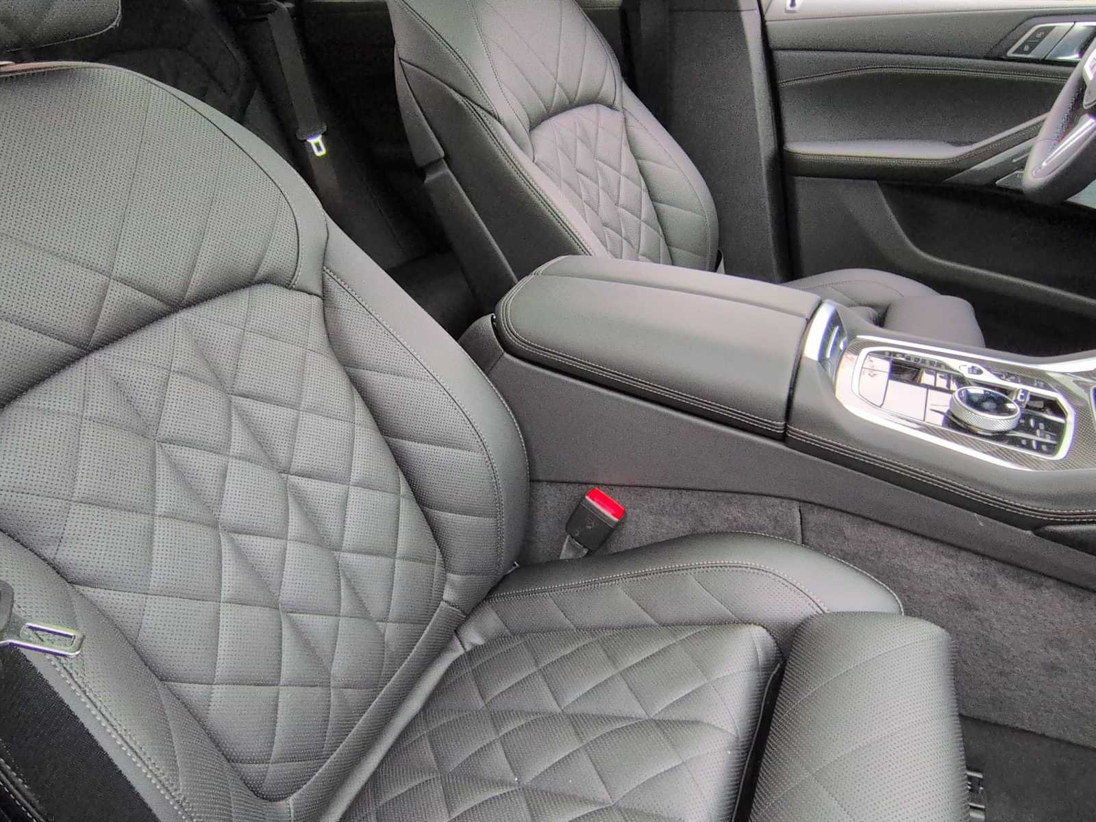 Used 2026 BMW X6 M60i AWD/4WD image 24