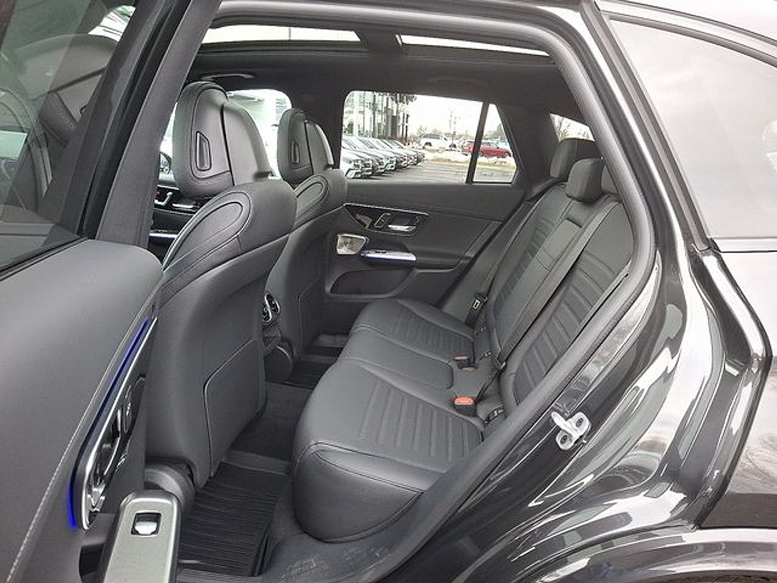 Used 2026 Mercedes-Benz GLC 300 4MATIC image 8