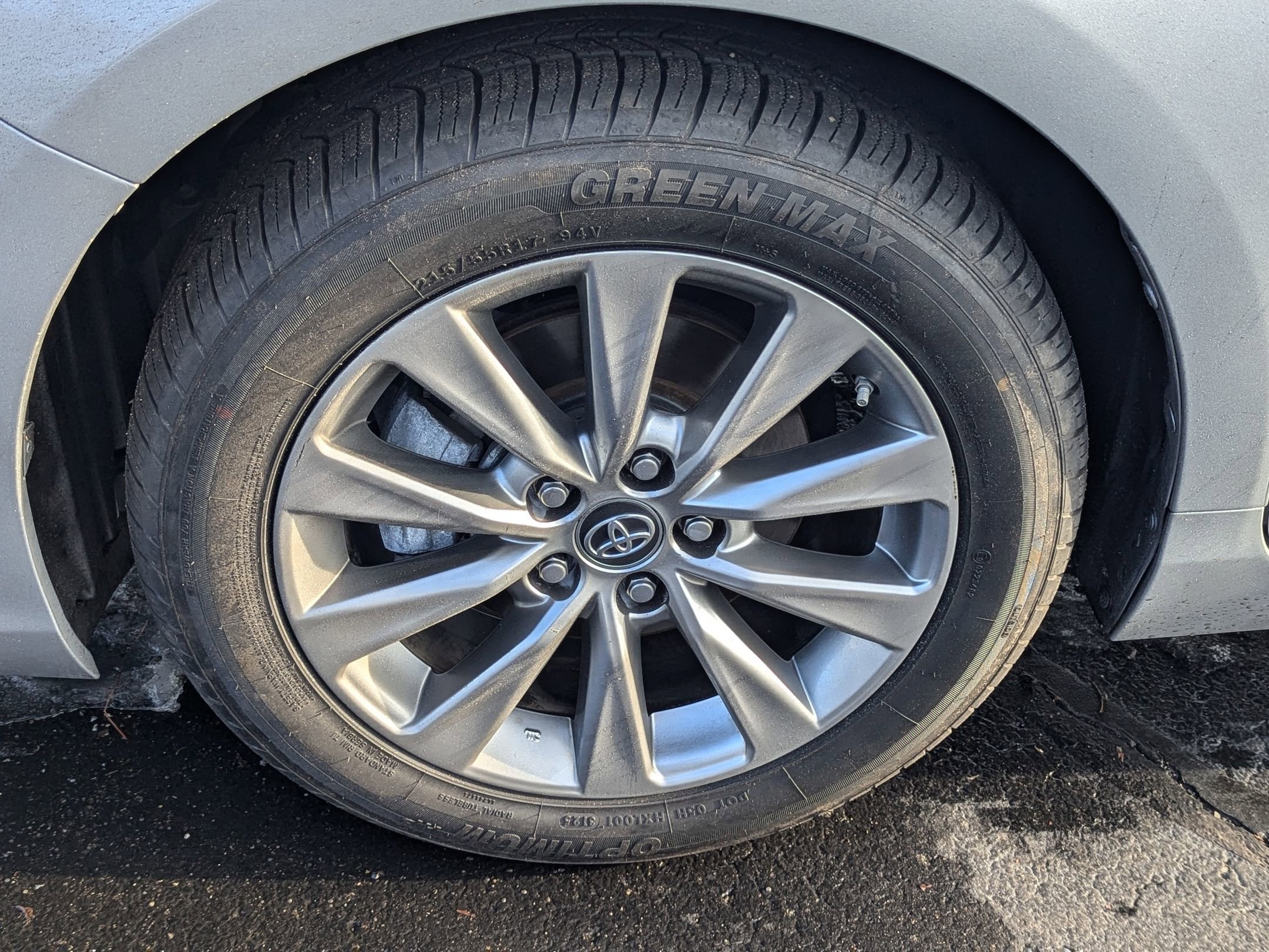 Used 2017 Toyota Camry XSE image 9