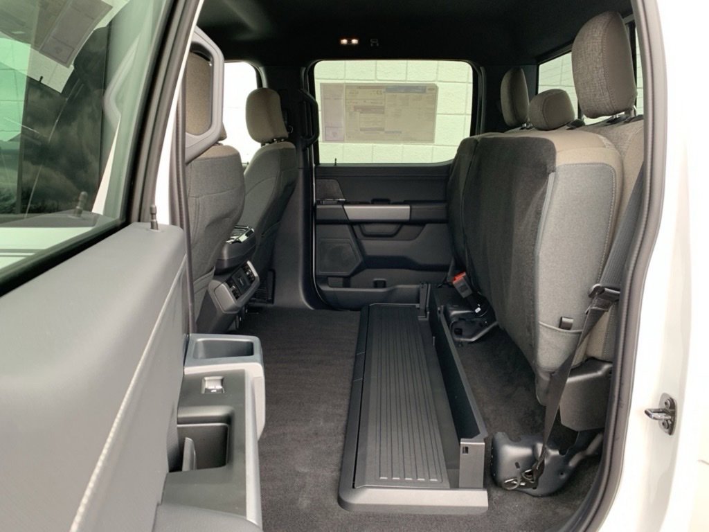 New 2025 Ford F150 XLT w/ Equipment Group 302A MID image 19