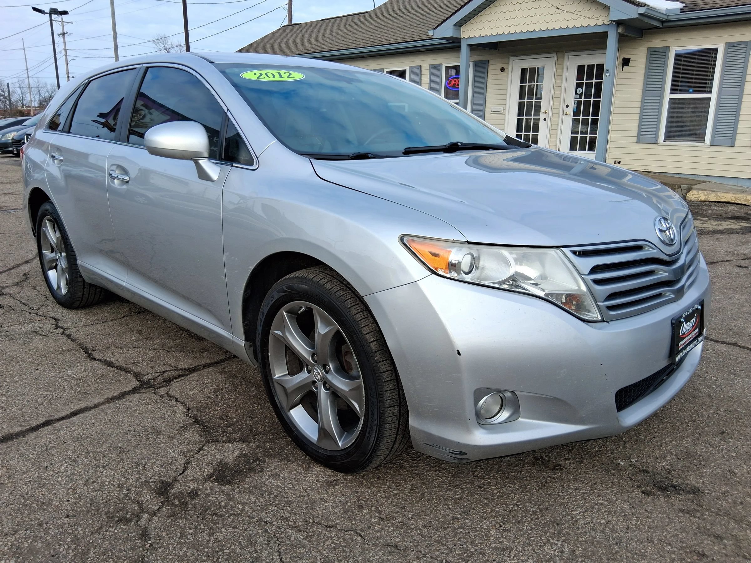 Used 2012 Toyota Venza XLE FWD image 3