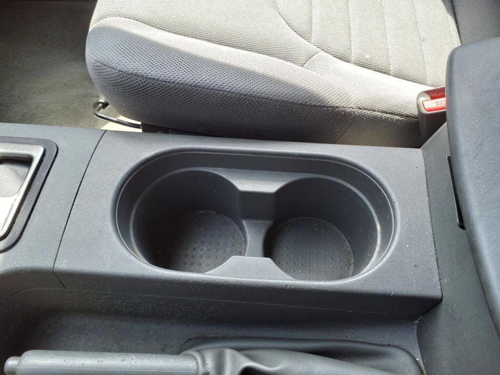 Used 2013 Nissan Frontier S image 21