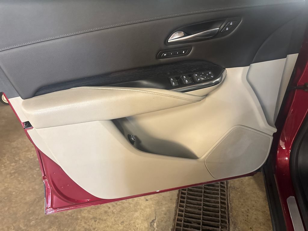 Used 2019 Cadillac XT4 Premium Luxury AWD/4WD image 15