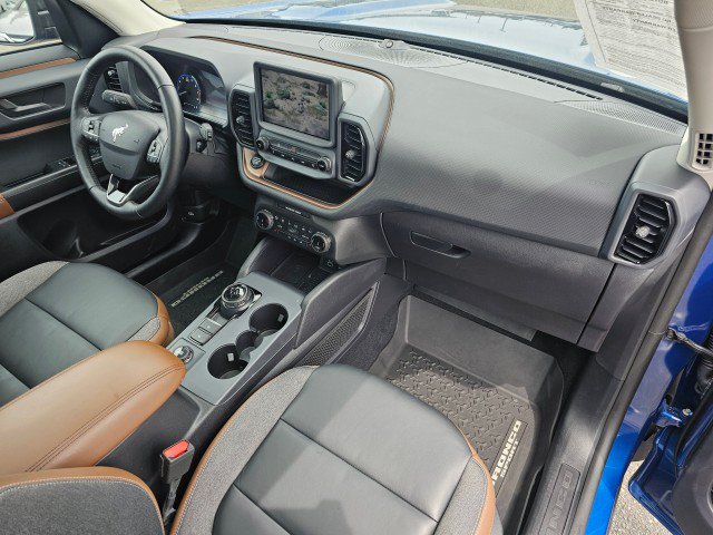 Used 2023 Ford Bronco Sport Outer Banks w/ Tech Package AWD/4WD image 11