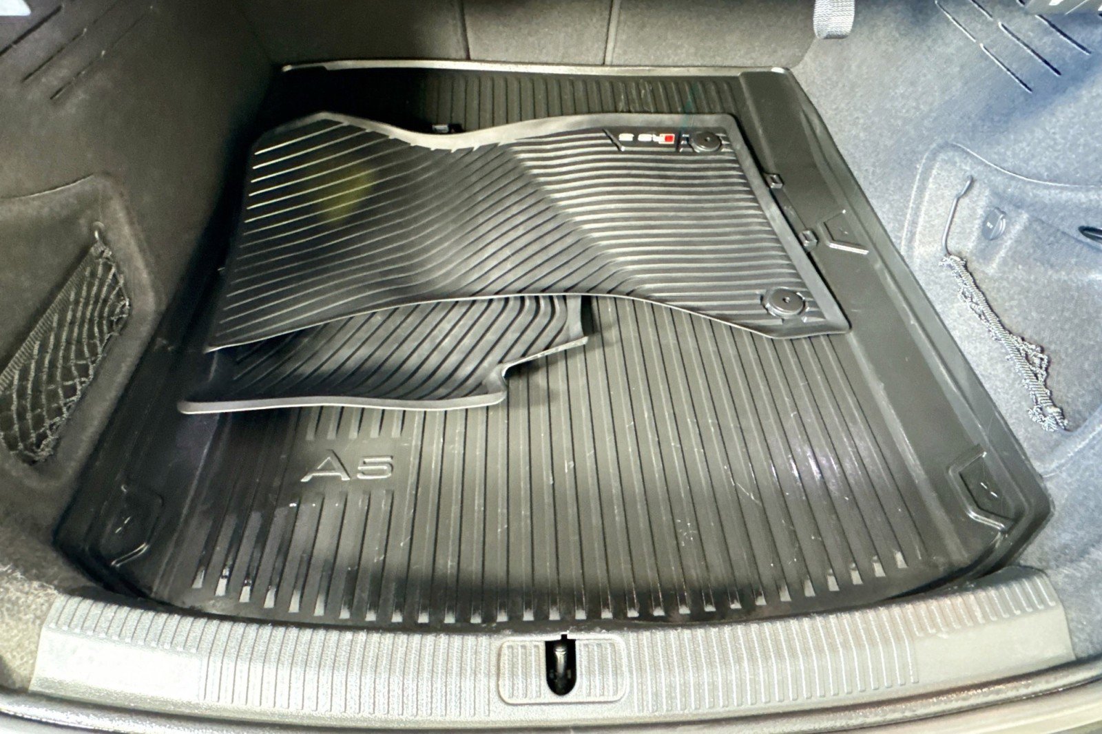 Used 2022 Audi RS 5 w/ Black Optic Carbon Package image 25