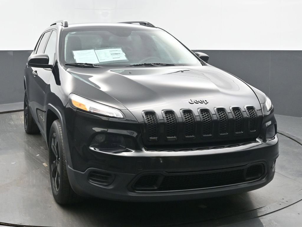 Used 2017 Jeep Cherokee Altitude image 8