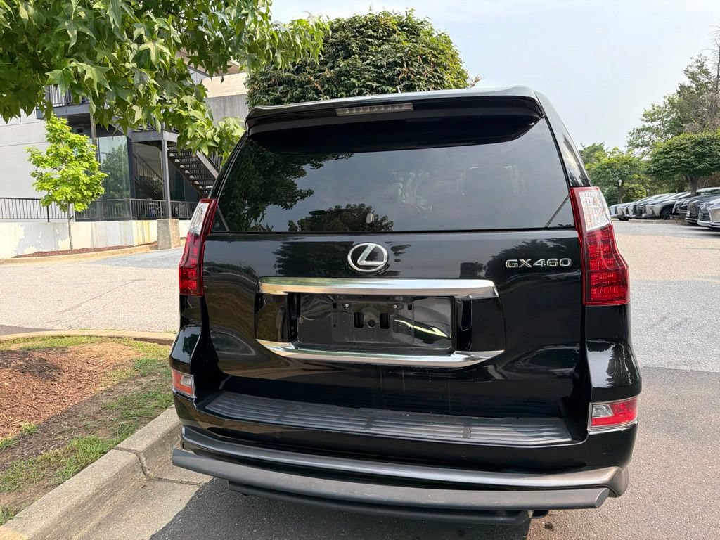 Used 2022 Lexus GX 460 Premium w/ Accessory Package AWD/4WD image 18