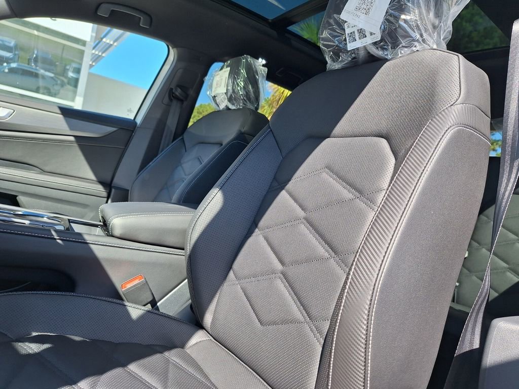 New 2026 Volkswagen Atlas Cross Sport SE image 11