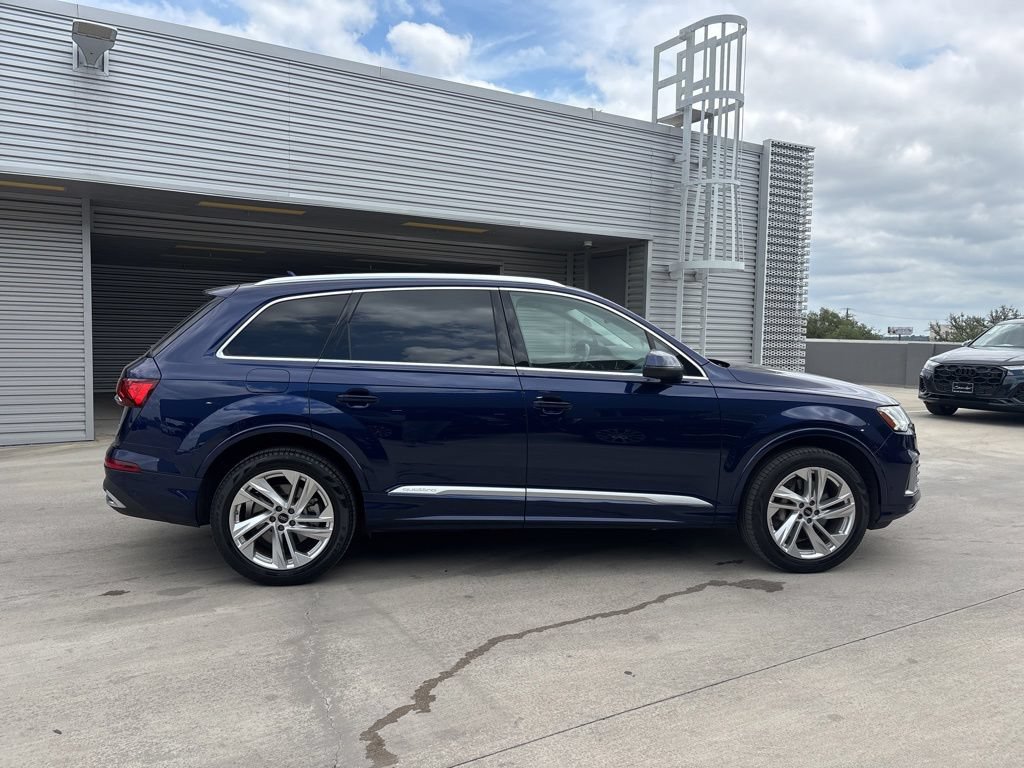 Used 2023 Audi Q7 2.0T Premium Plus w/ Premium Plus Package AWD/4WD image 4