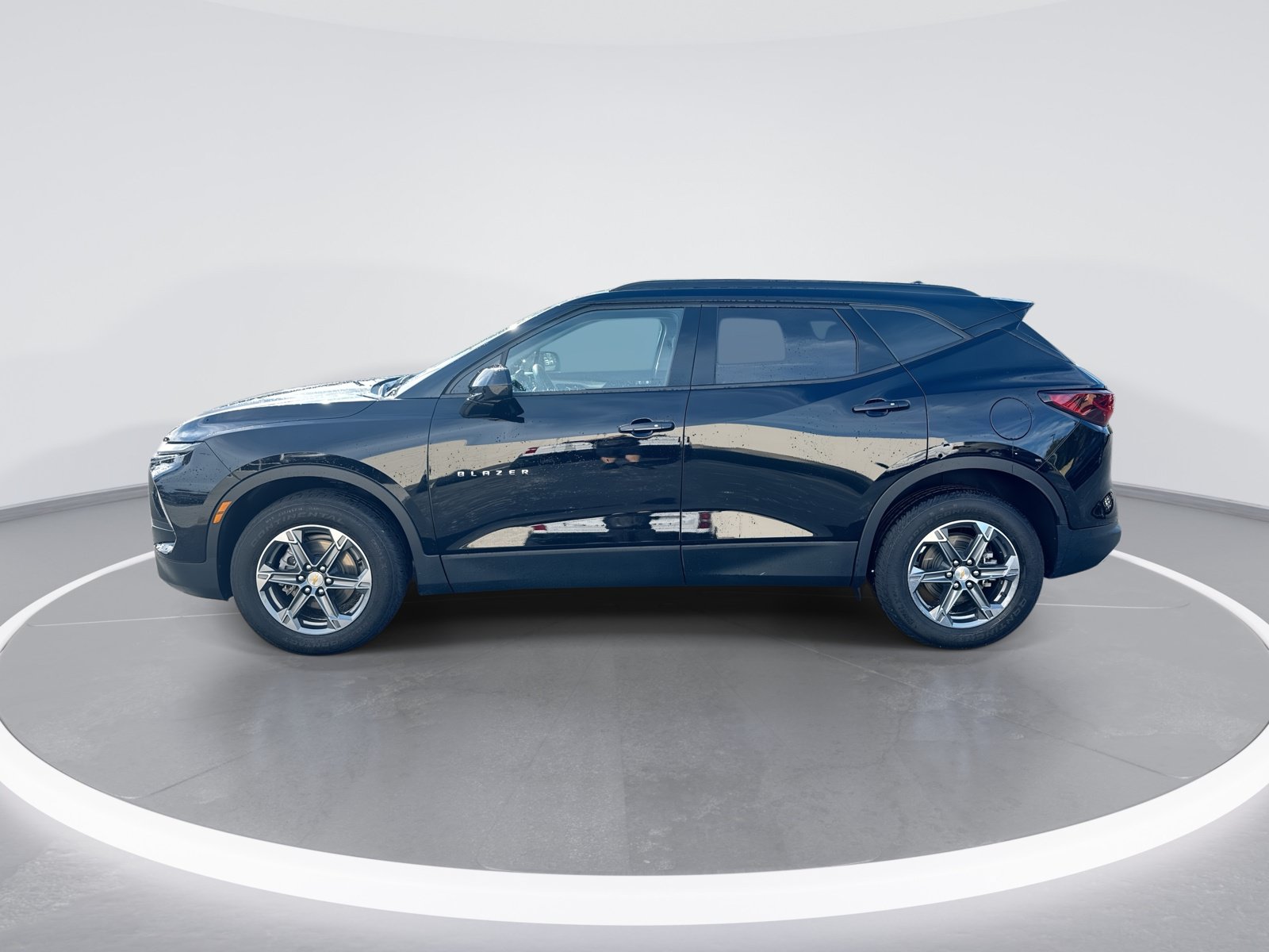 Used 2024 Chevrolet Blazer LT w/ Convenience Package FWD image 6