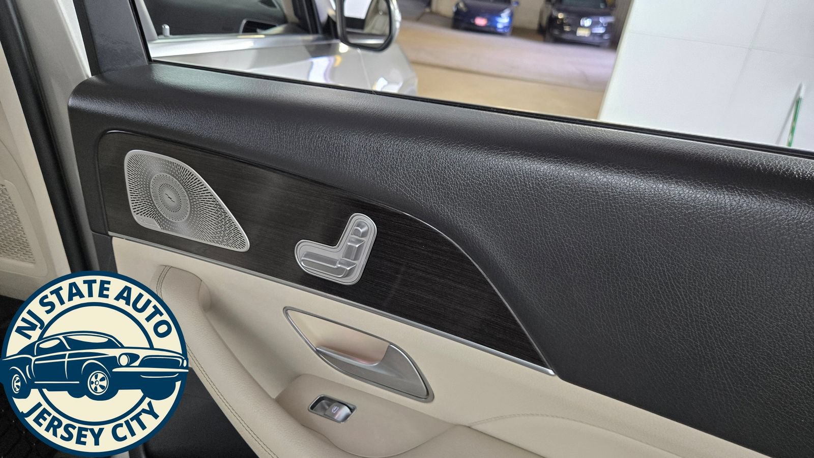 Used 2020 Mercedes-Benz GLS 450 4MATIC image 37