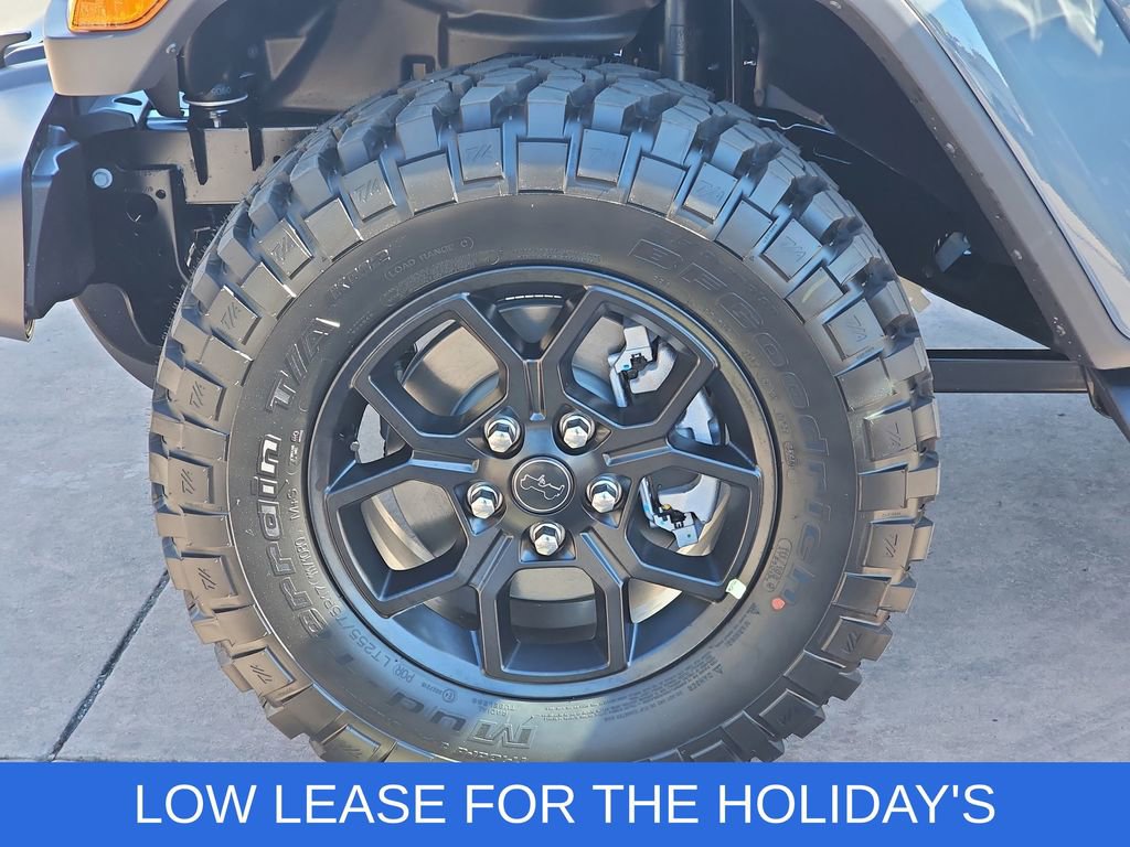 New 2025 Jeep Gladiator Willys image 34