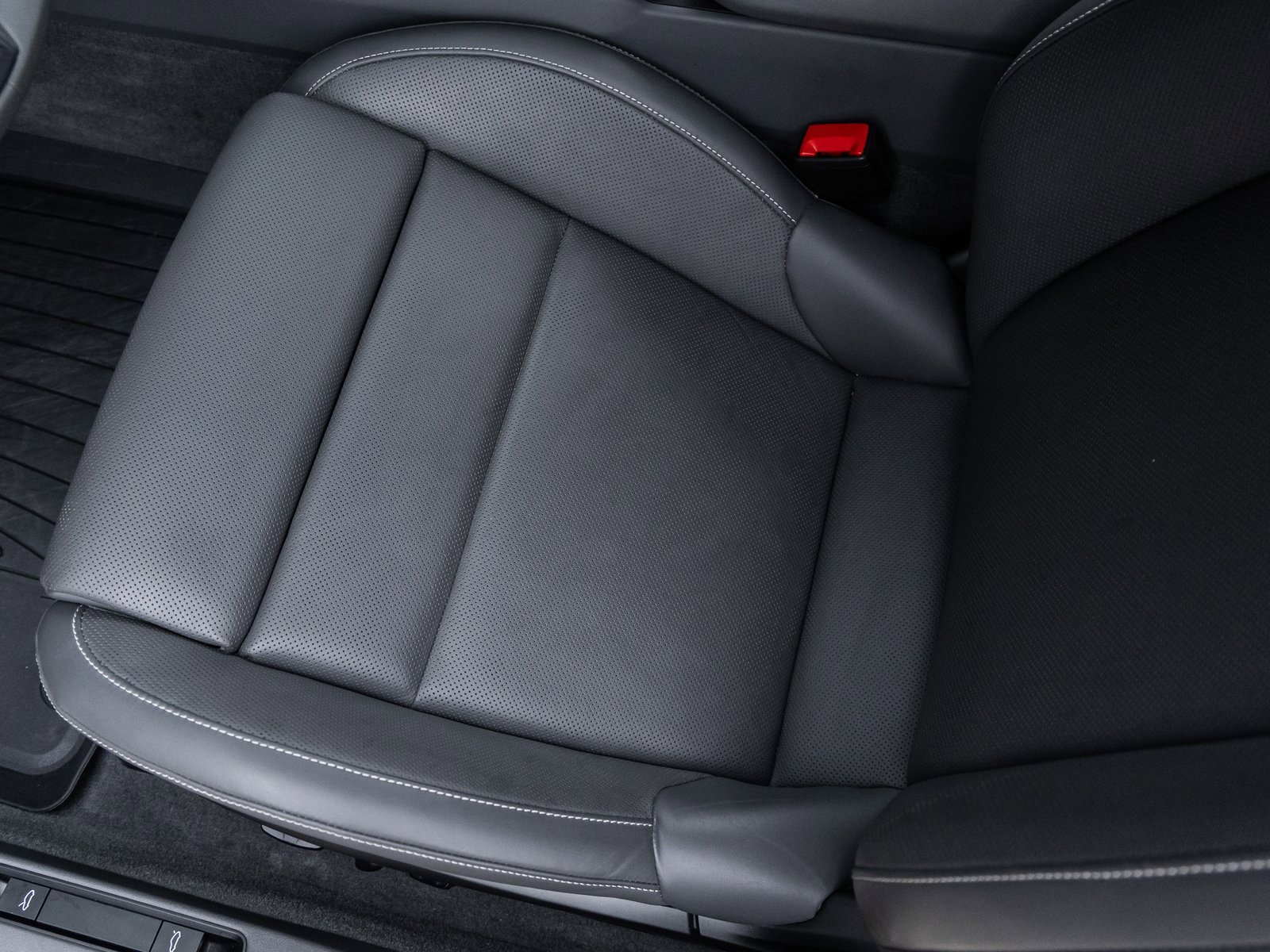 Certified 2024 Porsche 911 Carrera S image 29