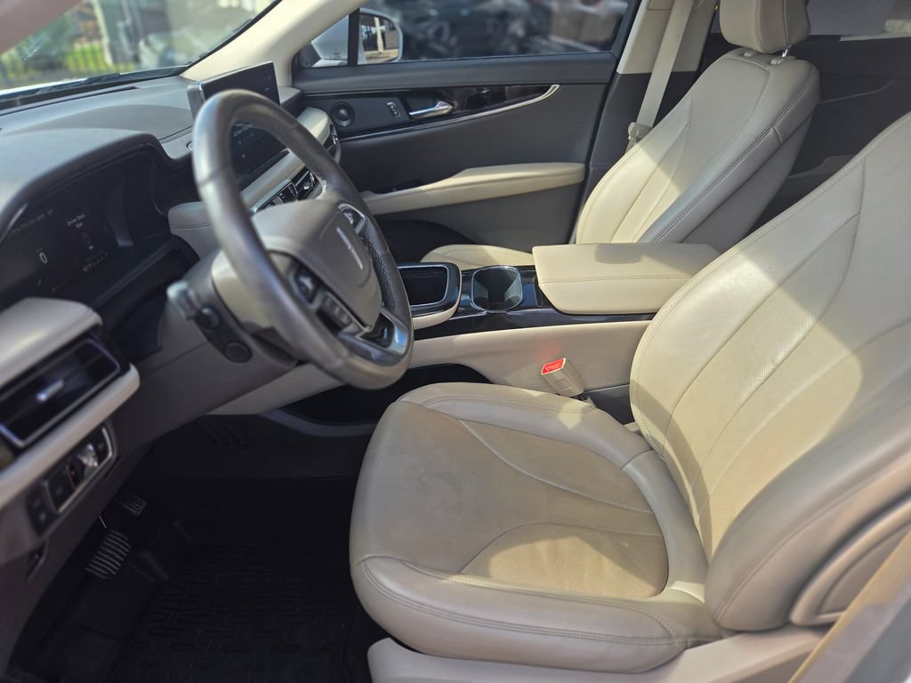 Used 2022 Lincoln Nautilus Reserve w/ Luxury Package FWD image 17