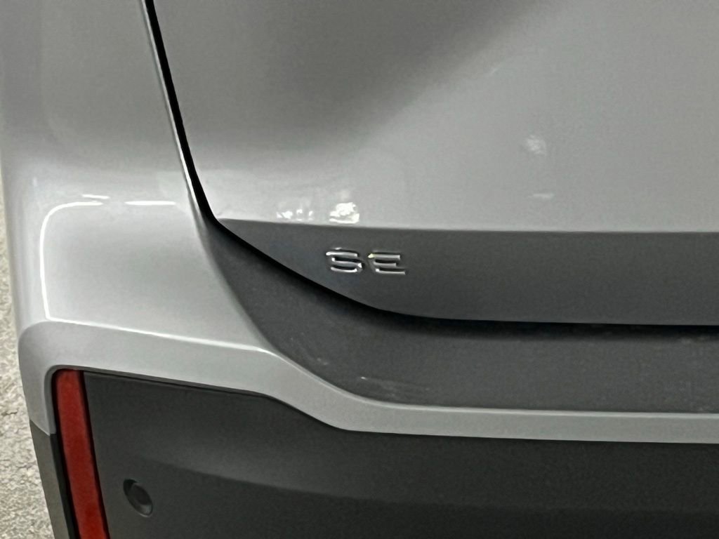 New 2026 Volkswagen Tiguan SE image 37