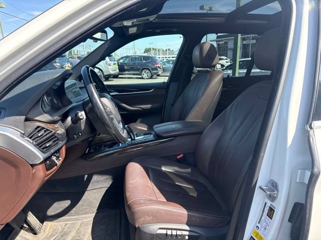 Used 2017 BMW X5 xDrive35i w/ Lighting Package AWD/4WD image 12
