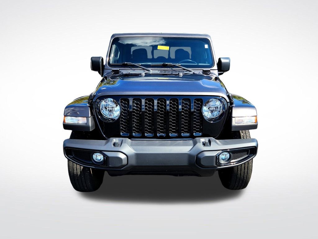 Used 2022 Jeep Gladiator Sport image 2