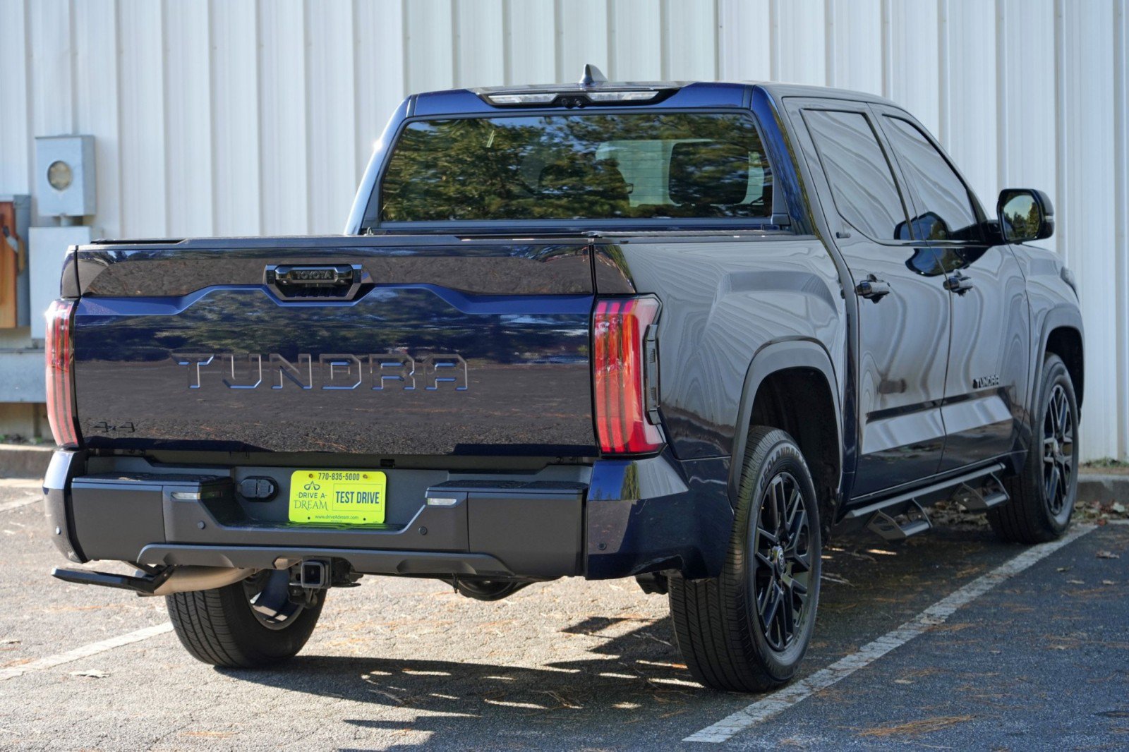 Used 2025 Toyota Tundra Limited AWD/4WD image 56