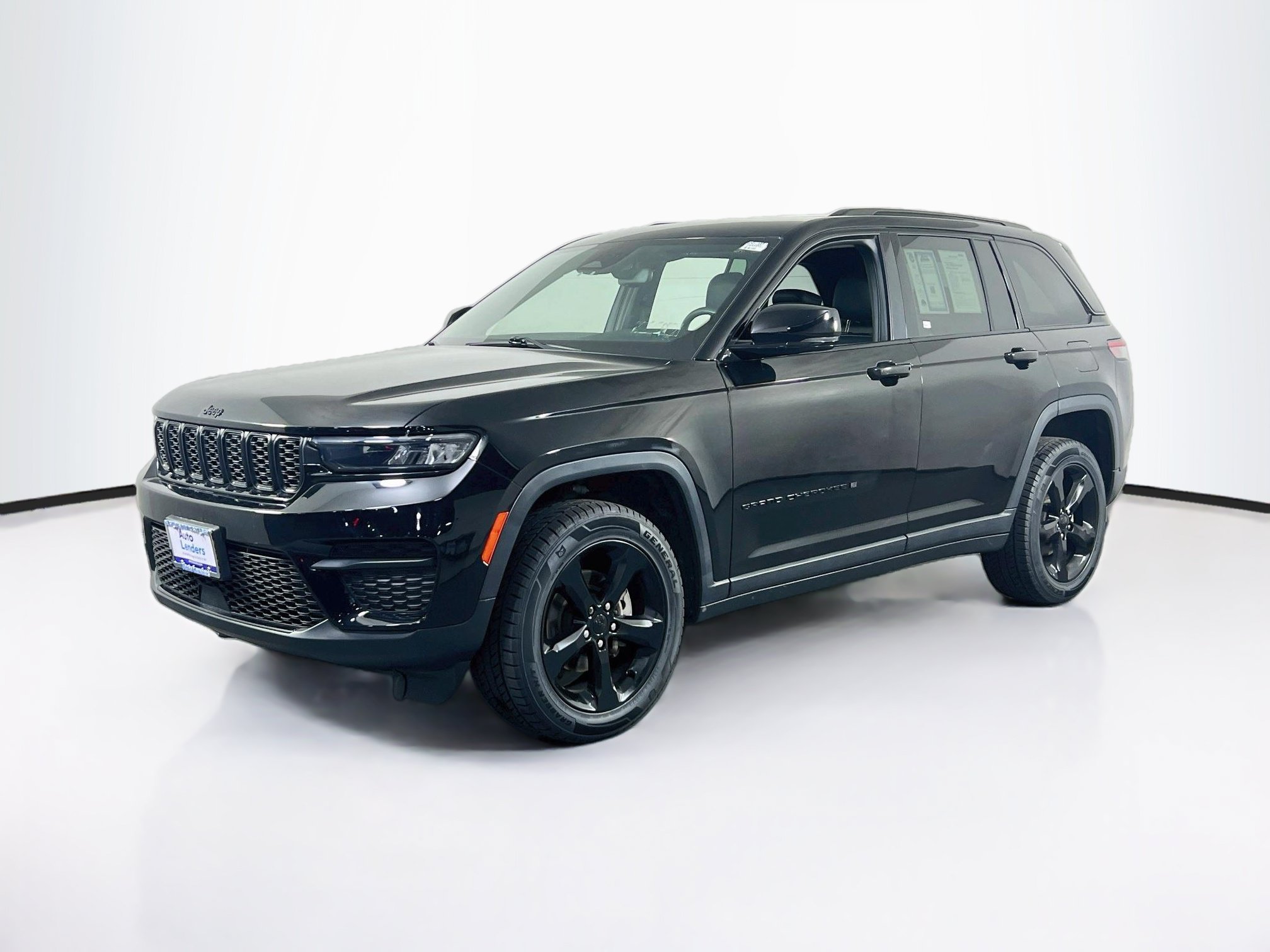 Used 2023 Jeep Grand Cherokee Altitude