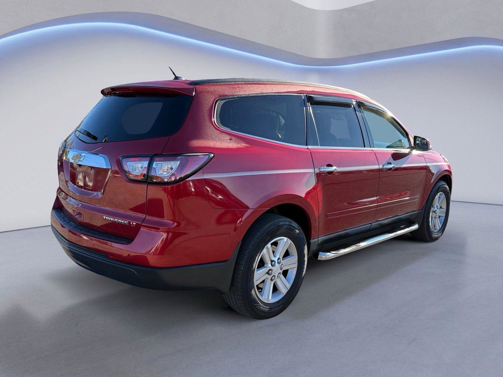 Used 2014 Chevrolet Traverse LT image 3