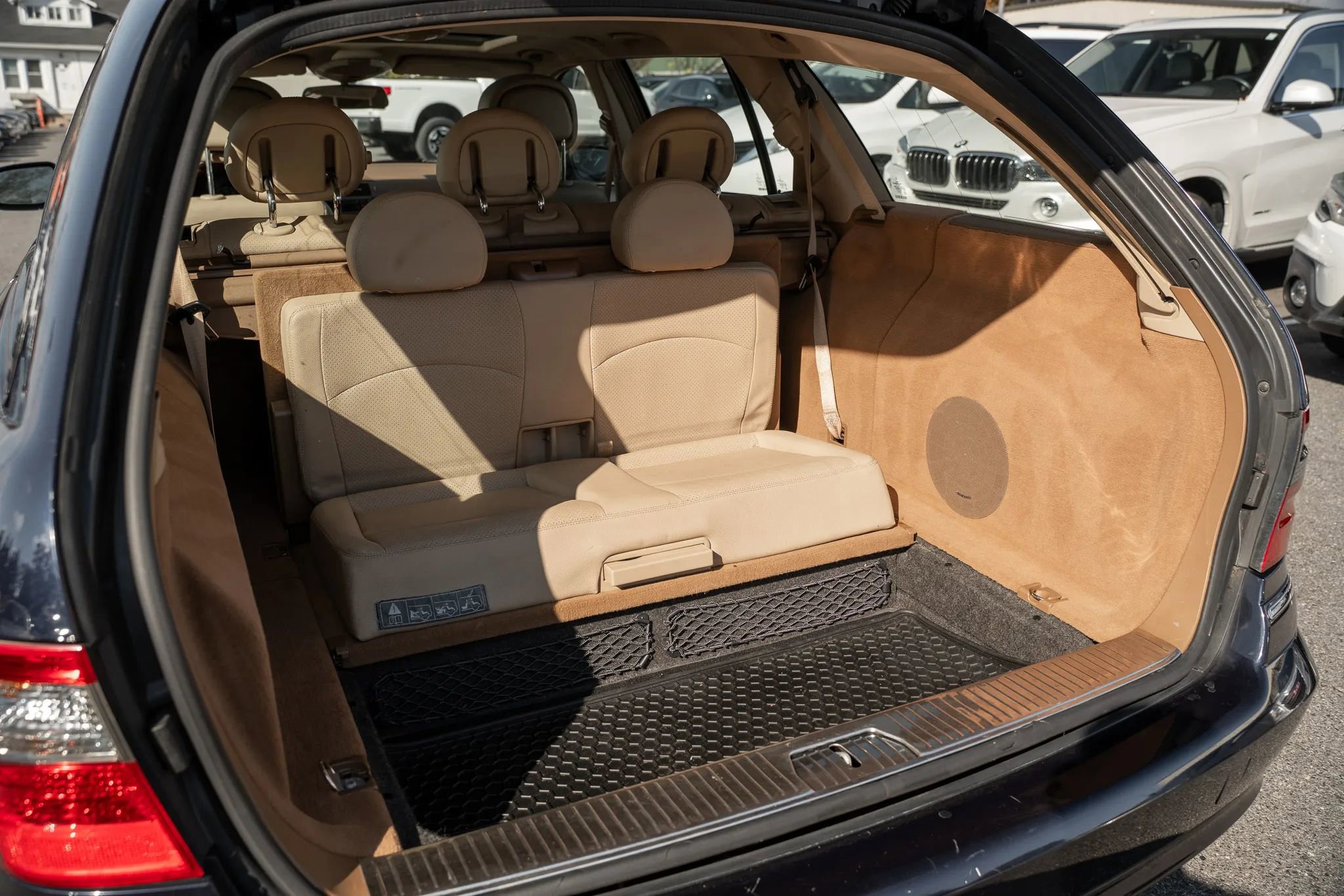 Used 2009 Mercedes-Benz E 350 4MATIC Wagon image 9