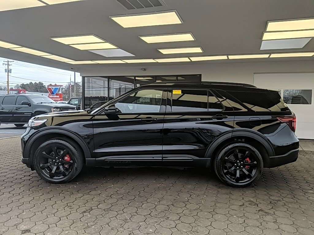 Used 2023 Ford Explorer ST w/ Equipment Group 401A image 9