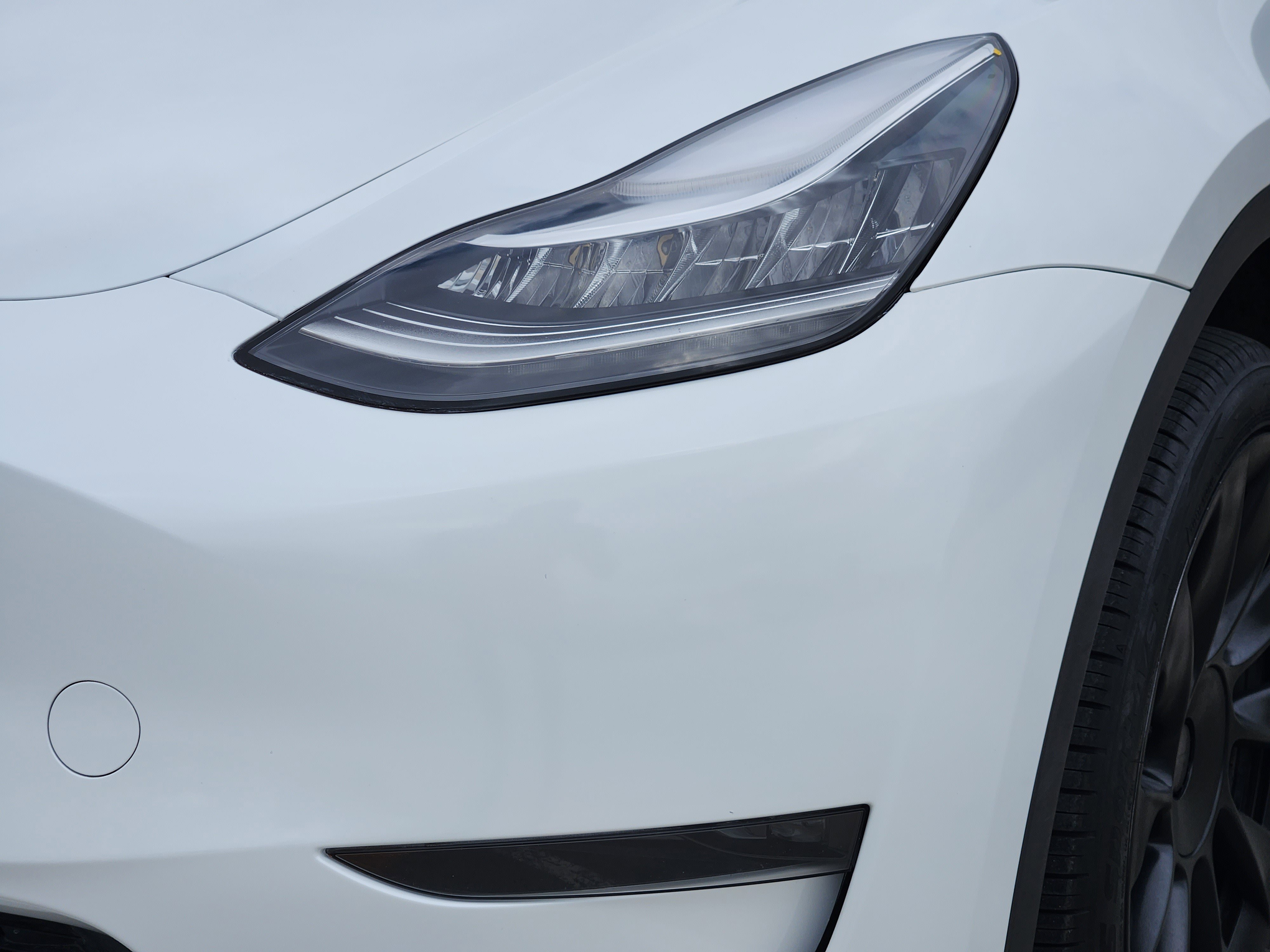 Used 2023 Tesla Model Y Long Range image 9