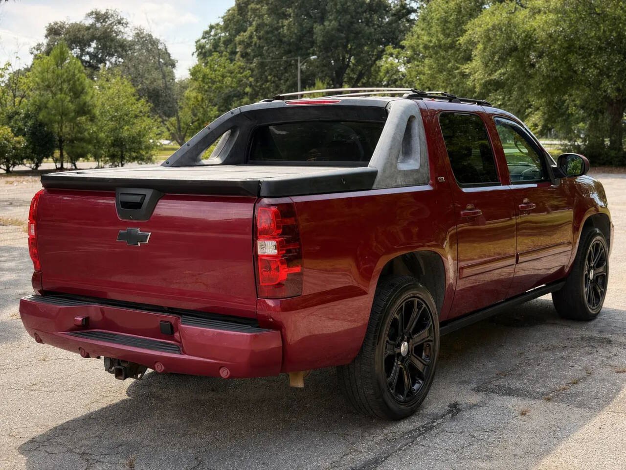 Used 2007 Chevrolet Avalanche LTZ w/ LTZ Preferred Equipment Group RWD image 5