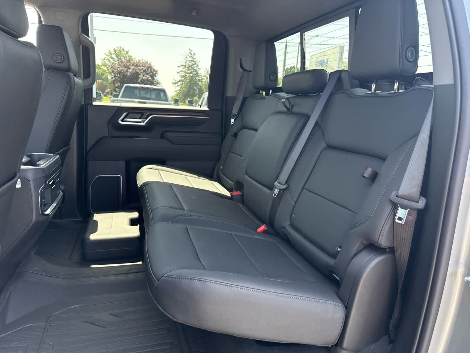 New 2026 GMC Sierra 3500 SLT w/ SLT Premium Package AWD/4WD image 26