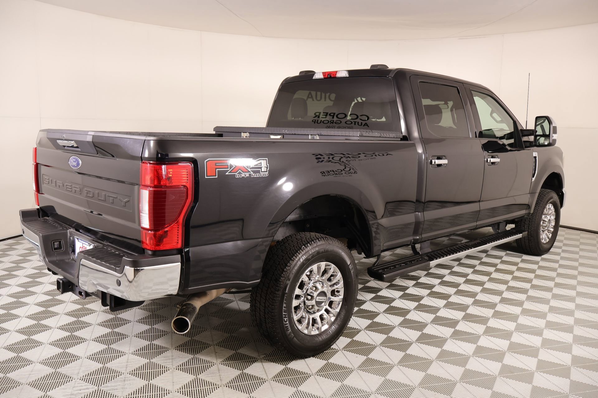 Used 2021 Ford F250 XLT w/ XLT Premium Package AWD/4WD image 21
