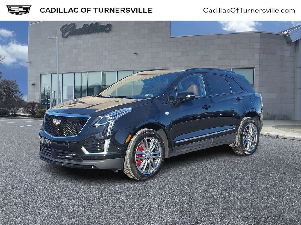 Certified 2025 Cadillac XT5 Sportv w/ Technology Package