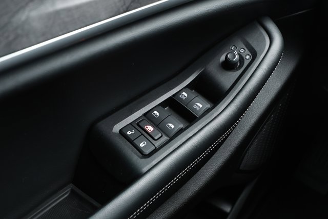 Used 2024 Jeep Grand Cherokee Limited w/ Black Appearance Package RWD image 22