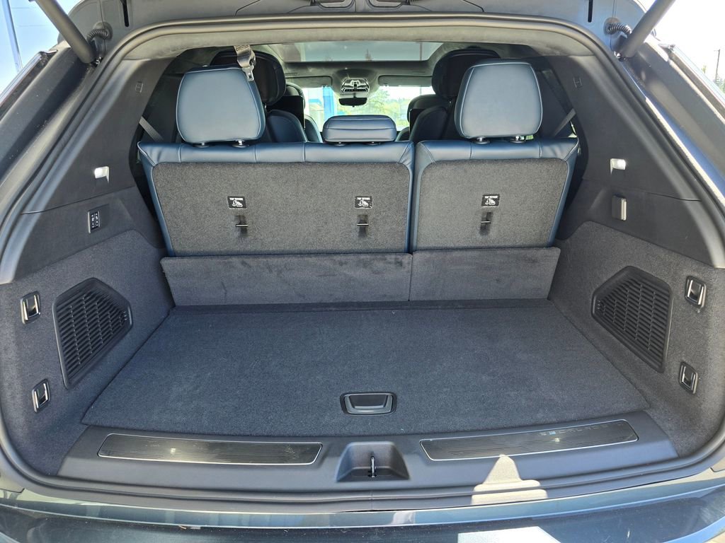 New 2025 Cadillac Escalade IQ Luxury 2 image 15