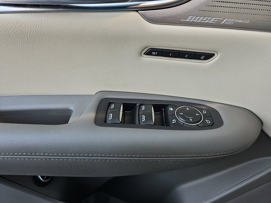Used 2022 Cadillac XT5 Premium Luxury w/ LPO, Floor Liner Package FWD image 27