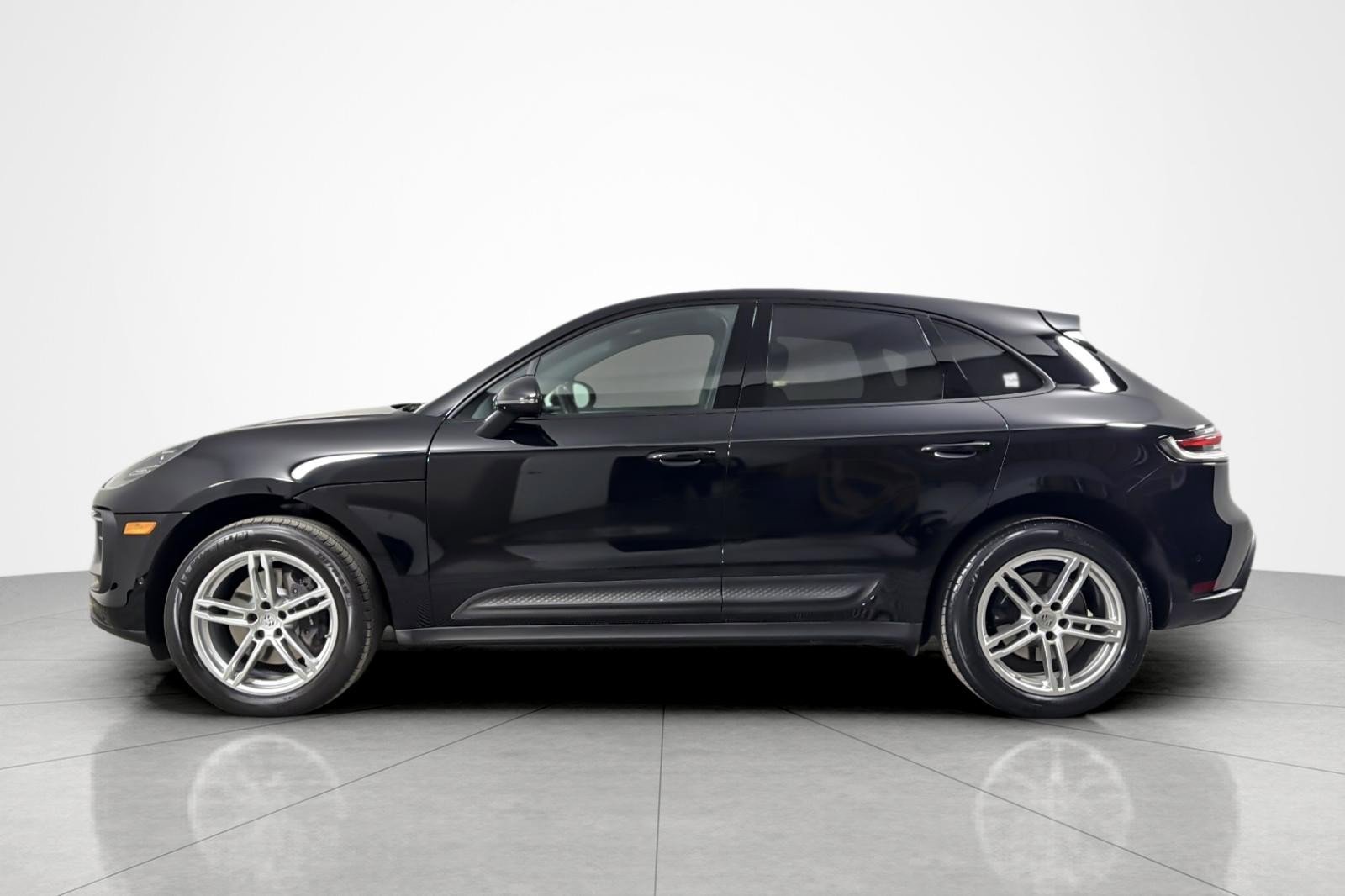 Used 2022 Porsche Macan w/ Driver Memory Package video 2
