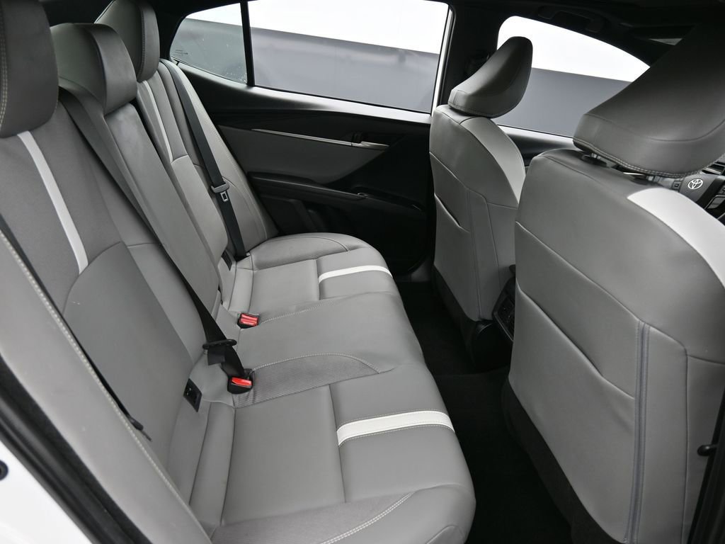 Used 2025 Toyota Camry SE w/ Convenience Package FWD image 16