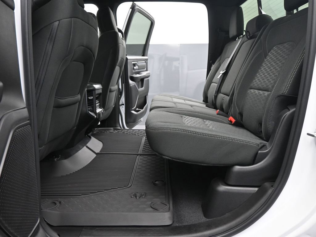 New 2026 RAM 1500 4x4 Crew Cab image 15