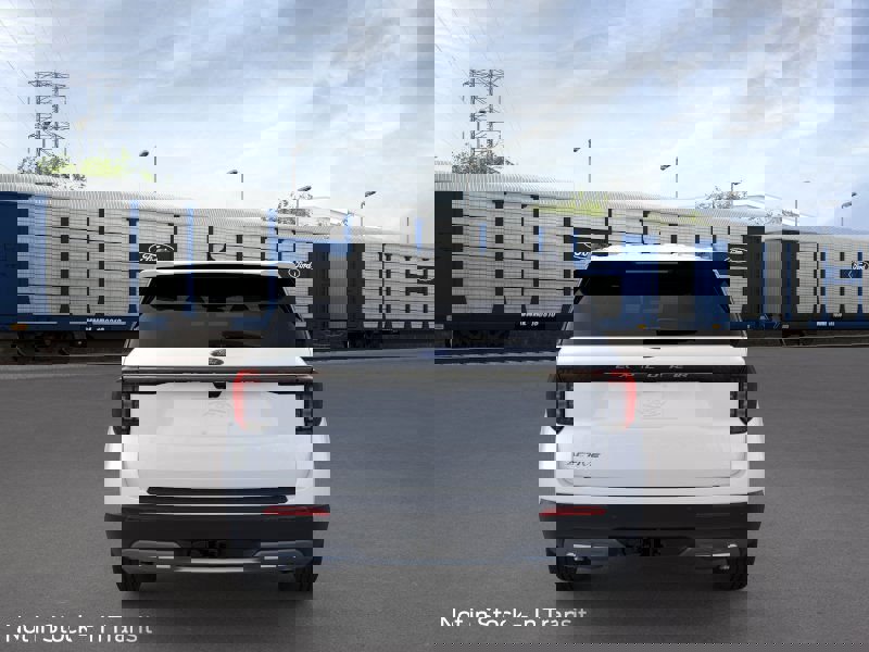 New 2026 Ford Explorer Active image 5