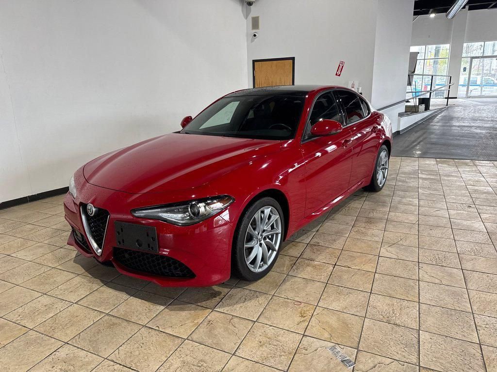 Used 2022 Alfa Romeo Giulia Ti AWD/4WD image 1