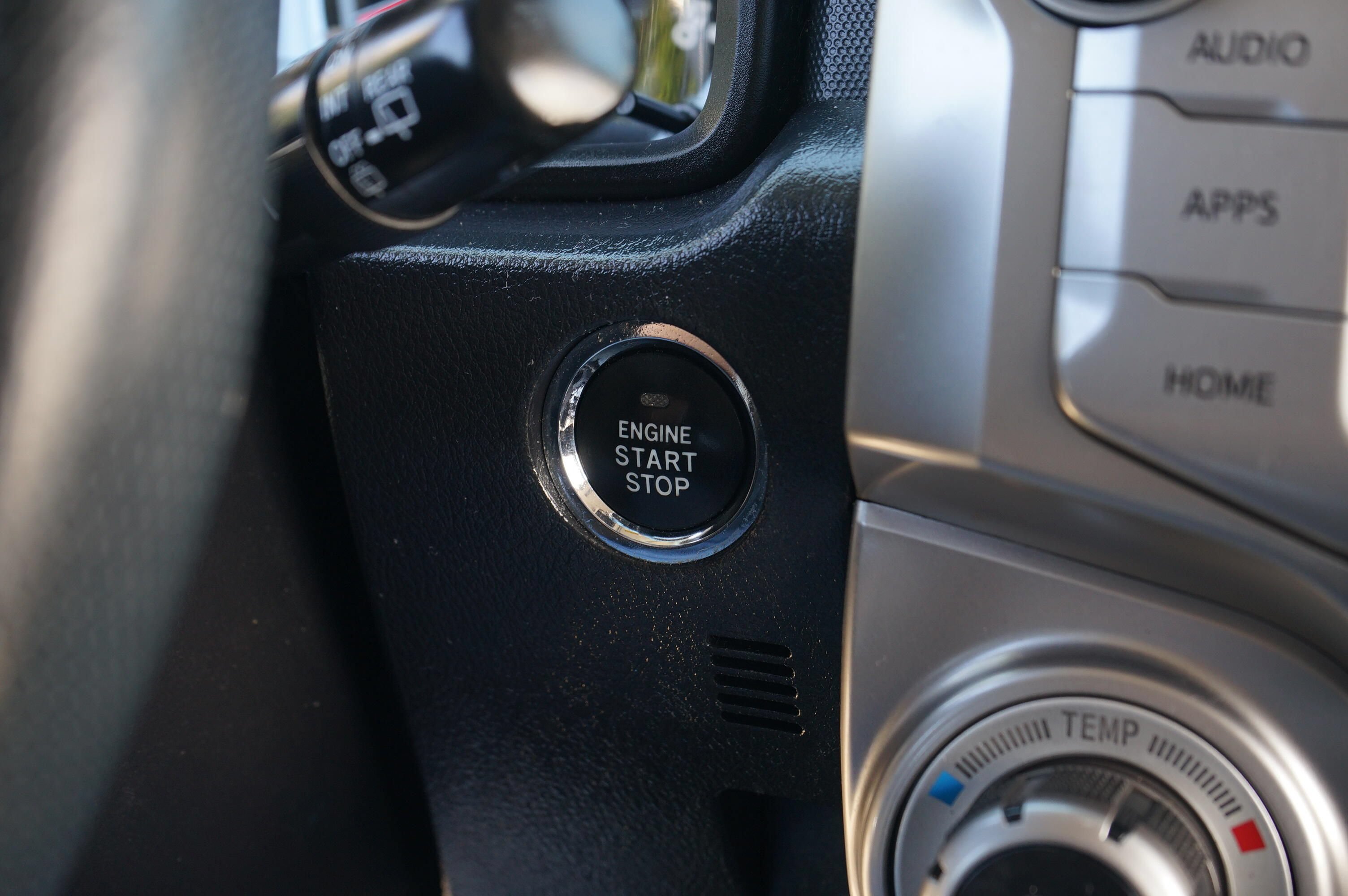 Used 2015 Toyota 4Runner Limited AWD/4WD image 26