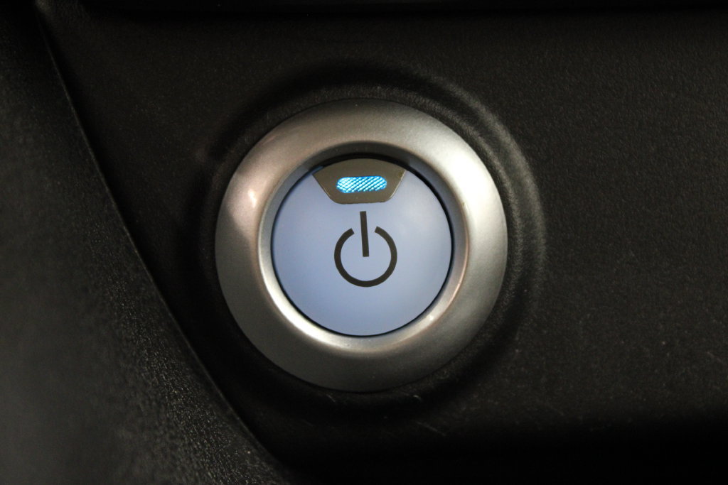 Used 2025 Nissan Leaf S FWD image 12